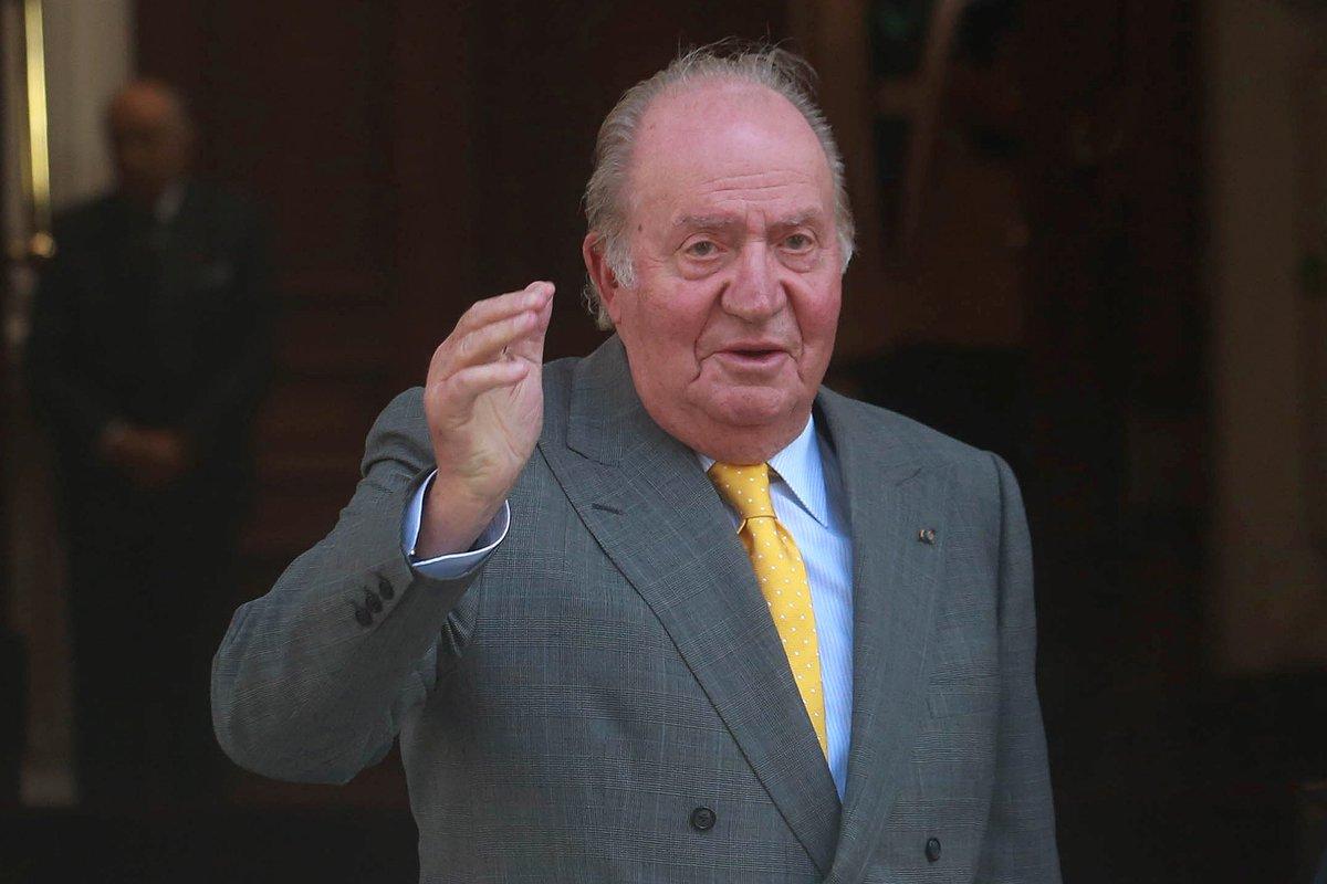 El rey Juan Carlos se retira de la vida pública